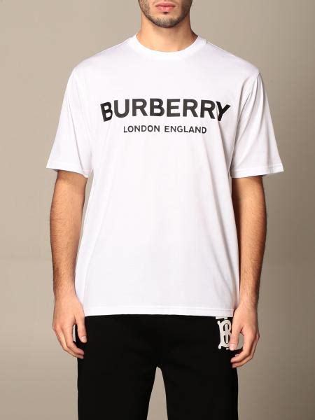 t-shirt burberry uomo bianco|Shop our Burberry men's tops and T.